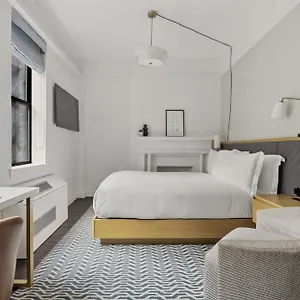 Newly Renovated At Club Quarters Times Square, Nowy Jork